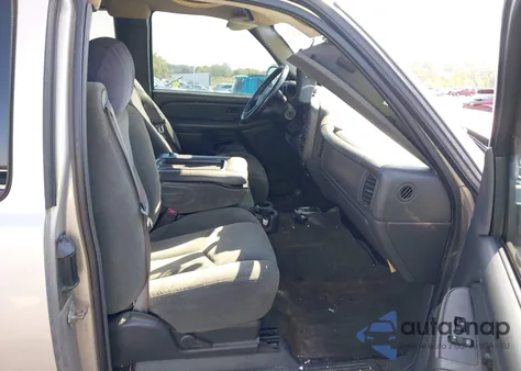 2004 Chevrolet Silverado 1500 Ls from USA, damaged, VIN 2GCEK19T441300993